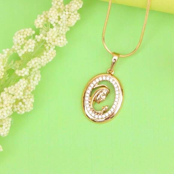 "Rose Gold Oval Pendant with Mother and Child Crystal Frame Design, XPPT1511 - Picture 10 of 13